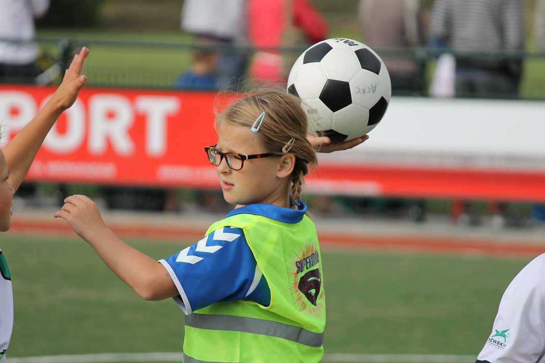 Oefenwedstrijd E2 Almkerk 186.JPG